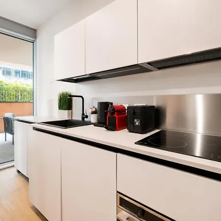 Appartement Waterfront Lux •1br • A/c • Gym• Parking • By Tilo *