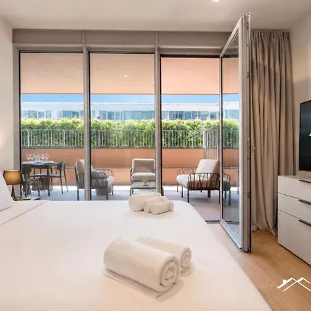 Apartman Waterfront Lux •1br • A/c • Gym• Parking • By Tilo Genova