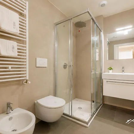 Apartman Waterfront Lux •1br • A/c • Gym• Parking • By Tilo Genova